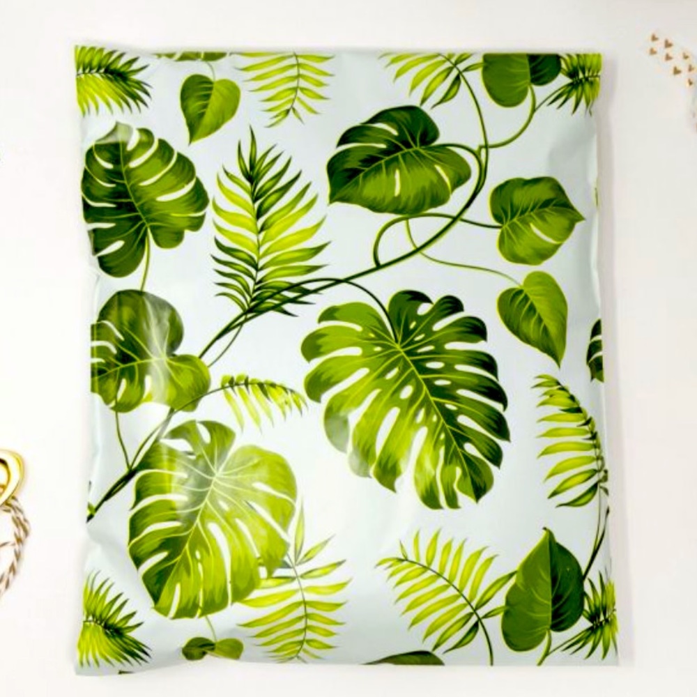 LAST SET💚10 XL White with banana leaves poly bags 14.5 x 19 in